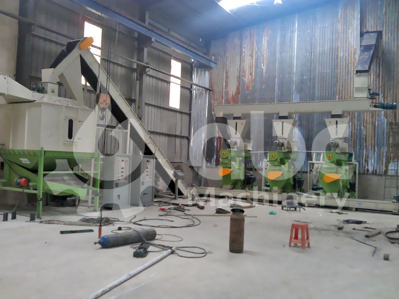 5TPH Complete Plant Of Wood Pellet Manufacturing Process In Vietnam